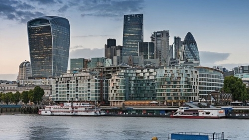 馬來西亞留學成新寵：10-15萬/年沖刺QS前200，2026申請指南奉上